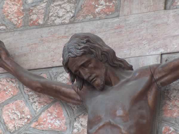 Crocifisso via Calvario