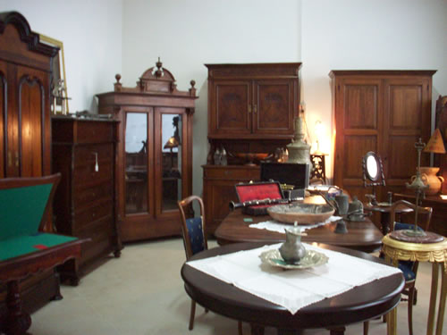 mostra_mobile_antico_noci_bari_2