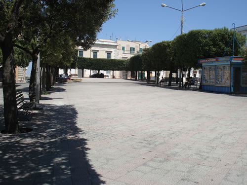 piazza-garibaldi-noci