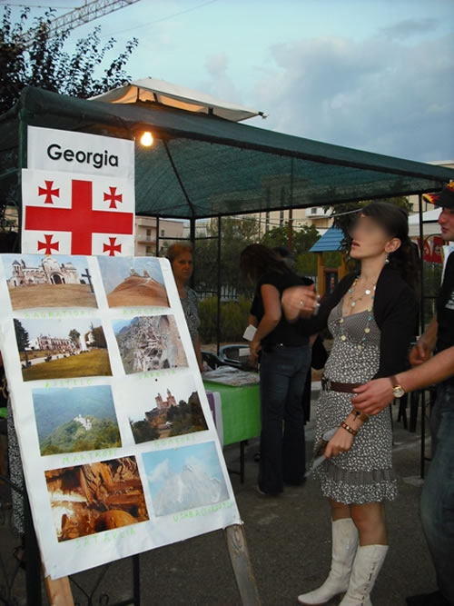stand-Georgia-festa-dei-popoli-noci