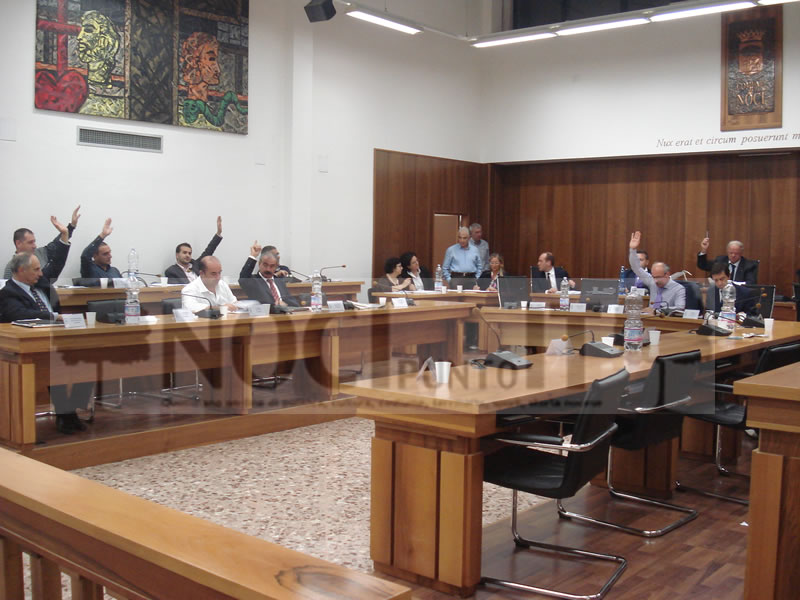 consiglio-comunale-votazione-variazioni-bilancio