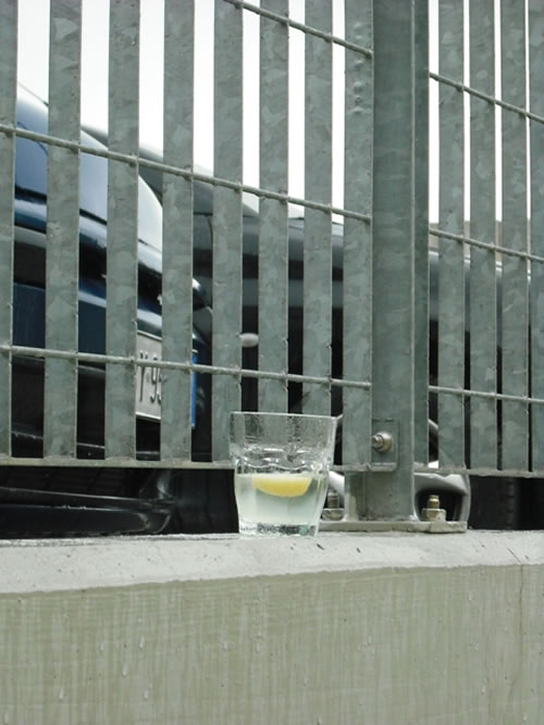 cronaca-bicchiere_in_vetro