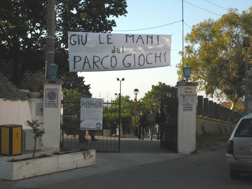 cronaca-gazebo-per-il-parco-giochi-2