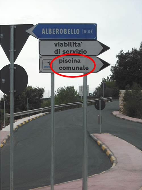 cronaca-piscina-comunale-cartellone3