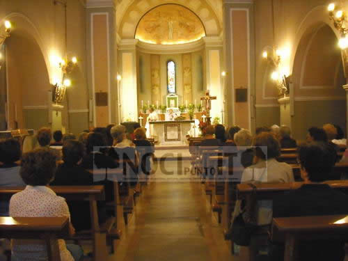 eventi-religiosi-scialpi-dona-crocifisso