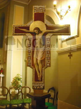 eventi-religiosi-scialpi-dona-crocifisso_2