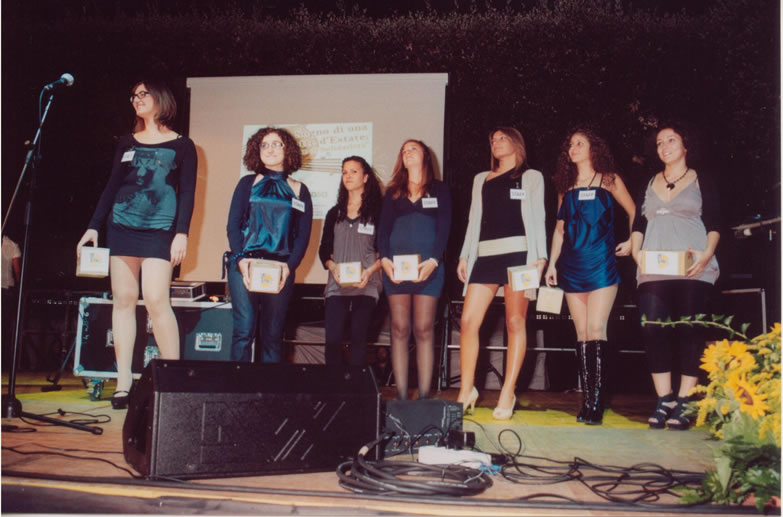 spettacolo-sogno-di-una-notte-destate-le-ragazze