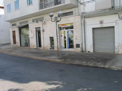 09-04-marciapiedi-sporchi-dopo-il-mercato