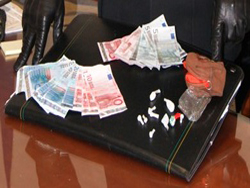 11-28-particolare-droga