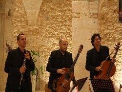 10-18_Trio_ellipsis