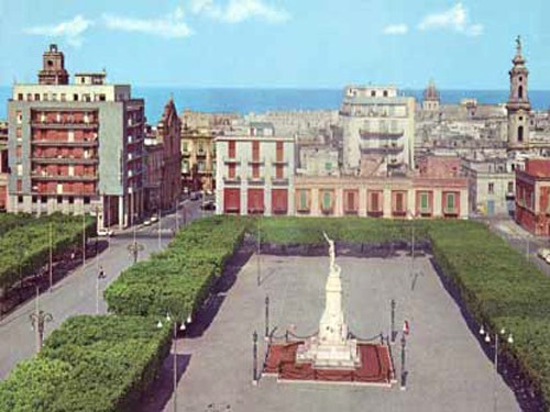 07-03-pzza_Vittorio_Emanuele_Monopoli