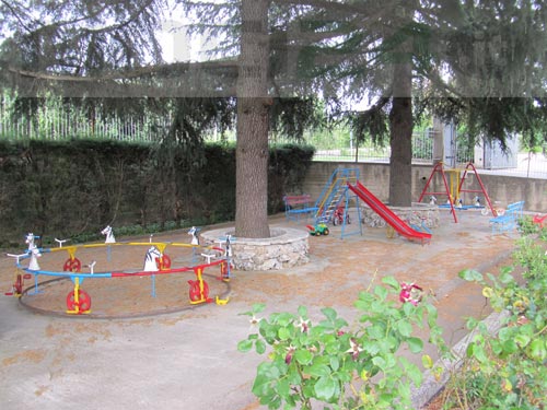 06-12-giostrine_scuola_Gabrieli