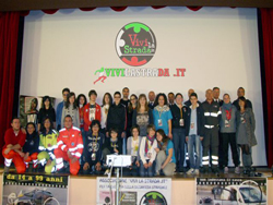 04-09-ragazzi-alberobello