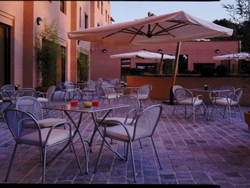 06-06-tavolini-bar