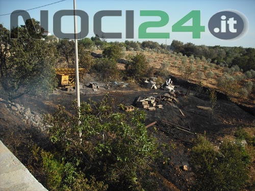 07-17-incendio-deposito-edile