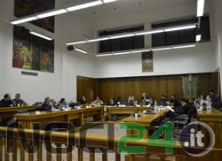 04-26-consiglio-abbandono-minoranza