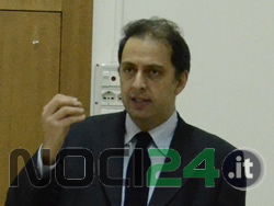 11-24-ginefra-a-noci-per-bersani-1