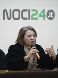 02-01RosaRoberto