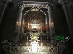 04-07-altare-chiesa-madre
