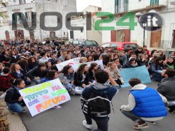 05-12corteostudenti