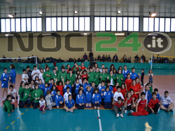 04-01-gruppo-pasqua-volley