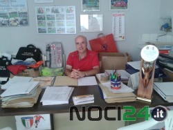 08-2 giuseppe sabatelli noci azzurri 2006