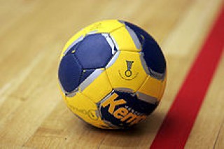 11-02-pallone-handball