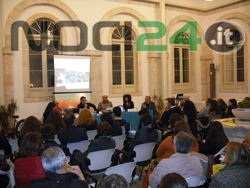 04-15-incontro-erbe-spontanee