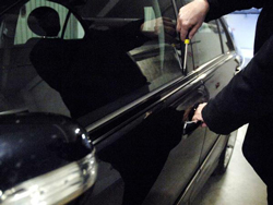 10-25-furto-auto-rutigliano