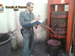 10-29-sequestro-vini-mola