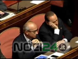 10-04-berlusconi-liuzzi