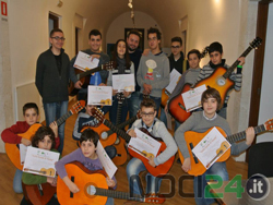 03-12-chitarra-young