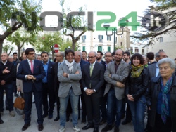 04-27autorità