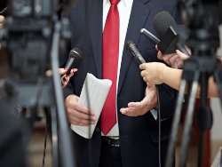06-05comunicazionepolitica