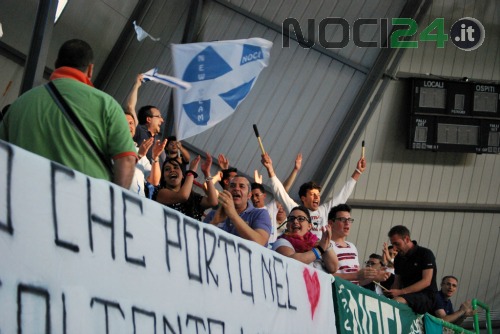 05-05 tifoseria new team noci