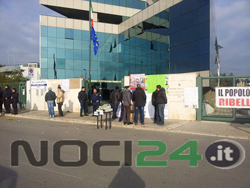 01-14-presidio-forconi-equitalia
