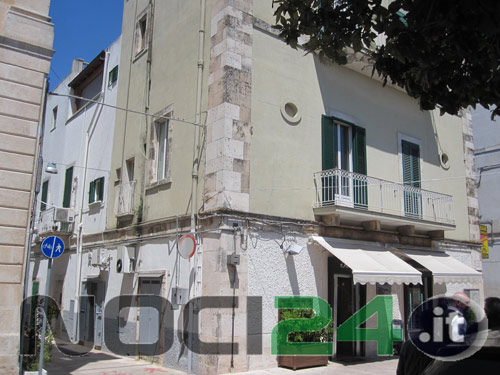 05-06-palazzo-pzza-garibald