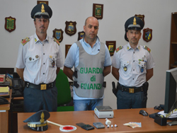 06-12-finanza-droga-corato