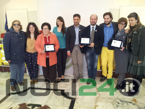 04-11-consegna-premio-gruppo