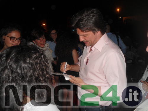 08-03-flaherty autografi-apertura