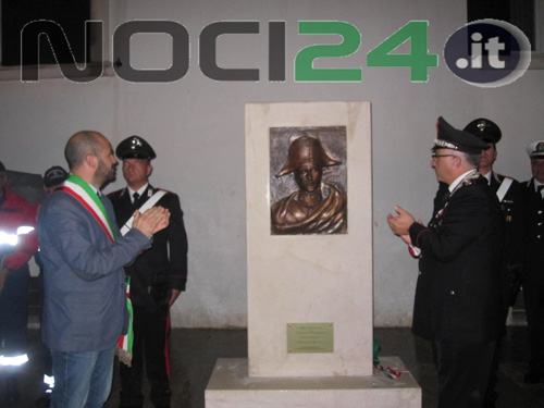 10-04-statua-cc
