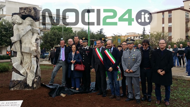 11-09statuavittimestrada