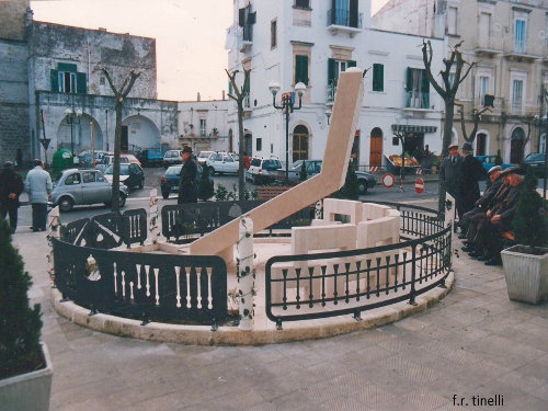 11-15monumentoaicaduti