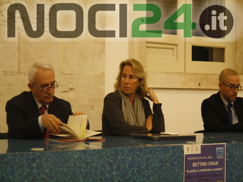 11-27stefaniacraxi2