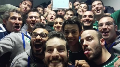 12-01-Selfie-pallamano-Noci