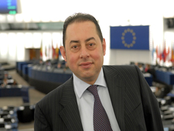 04-19-gianni-pittella