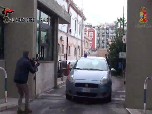 02 11 arresti clan bari