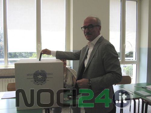 06 01 liuzzi voto