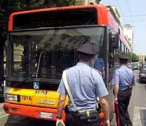 07 14Carabinieri con autobus AMTAB
