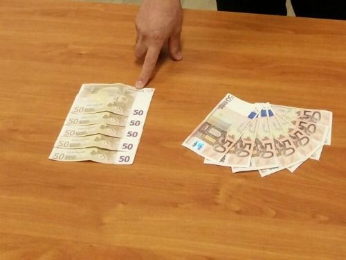 09 24 Lotto di banconote false